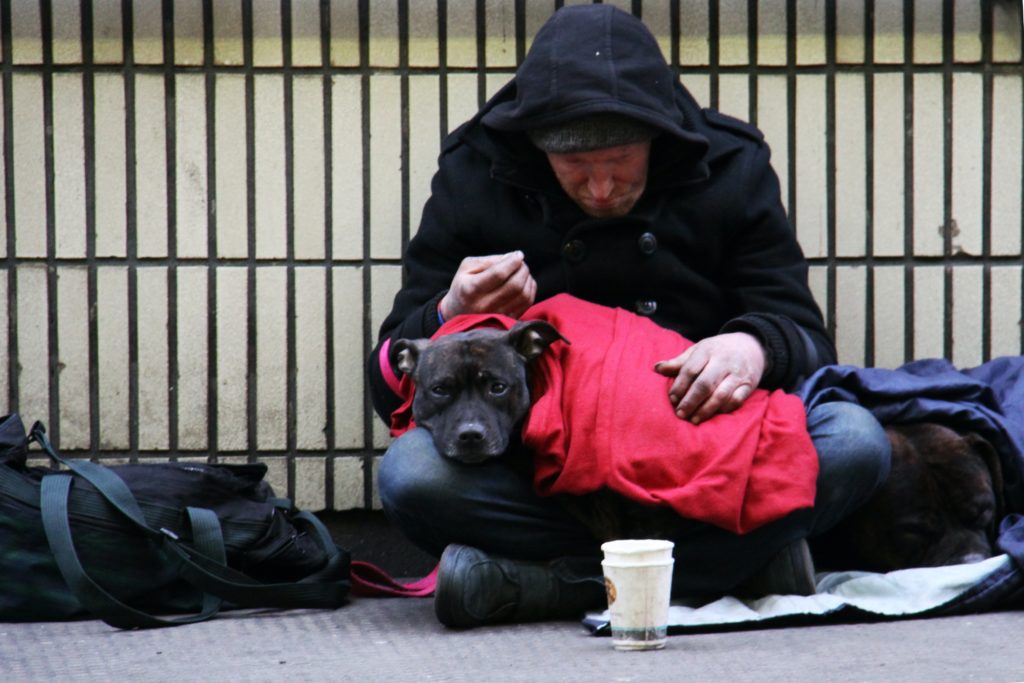 Cross-party report calls for government to take action on homelessness