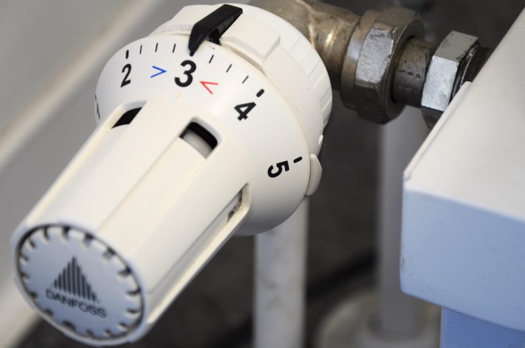 Figures show energy debts hit record high before April price rise