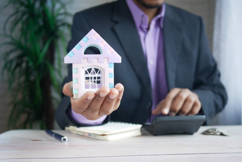 UK house prices increase for the first time in seven months